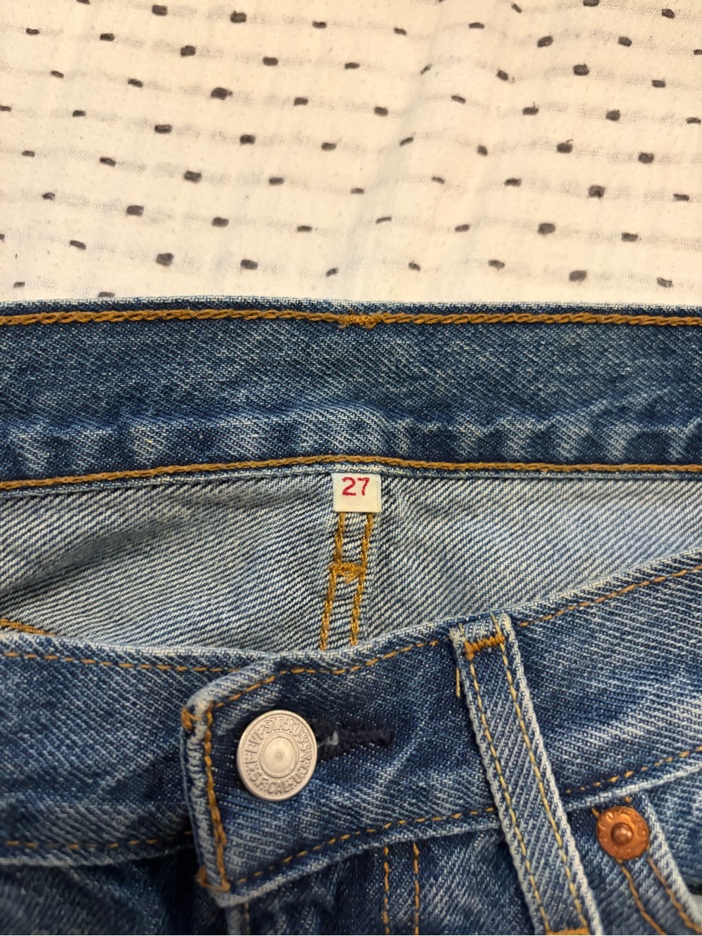 Levi’s Icon Skirt Denim - Picture 3 of 5